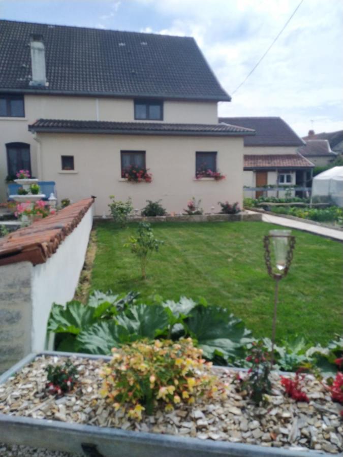 A La Maison Du Bonheur Lanty-sur-Aube Exterior photo
